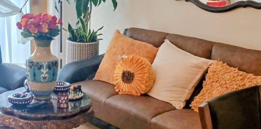 Condo à Aventura, Floride, 2 chambres  № 1966665