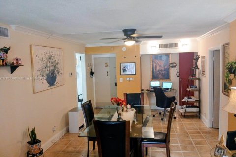 Copropriété à louer à Aventura, Floride: 2 chambres, 92.34 m2 № 1966665 - photo 5