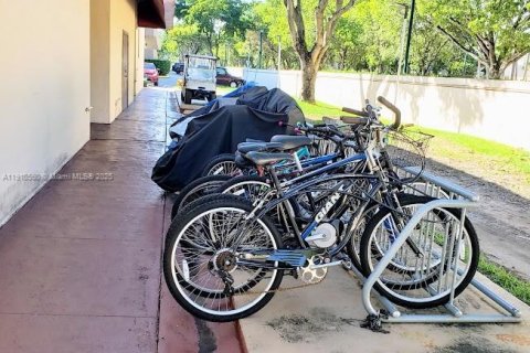 Copropriété à louer à Aventura, Floride: 2 chambres, 92.34 m2 № 1966665 - photo 28