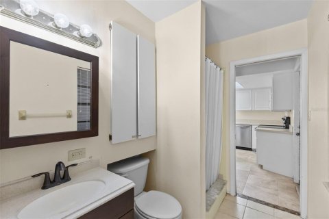 Купить виллу или дом в Тарпон-Спрингс, Флорида 8 комнат, 202.16м2, № 1681864 - фото 17