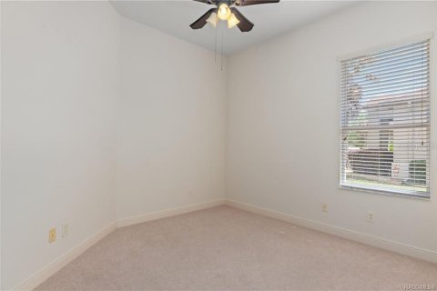 House in Inverness, Florida 4 bedrooms, 330.45 sq.m. № 2108258 - photo 26