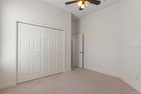House in Inverness, Florida 4 bedrooms, 330.45 sq.m. № 2108258 - photo 27