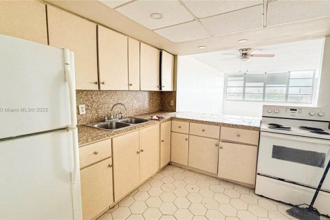 Copropriété à vendre à Miami, Floride: 1 chambre, 79.99 m2 № 1965758 - photo 5