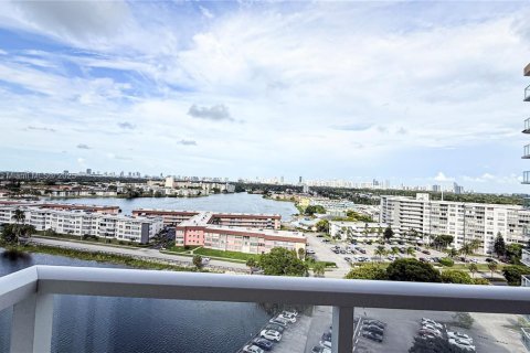 Copropriété à vendre à Miami, Floride: 1 chambre, 79.99 m2 № 1965758 - photo 9