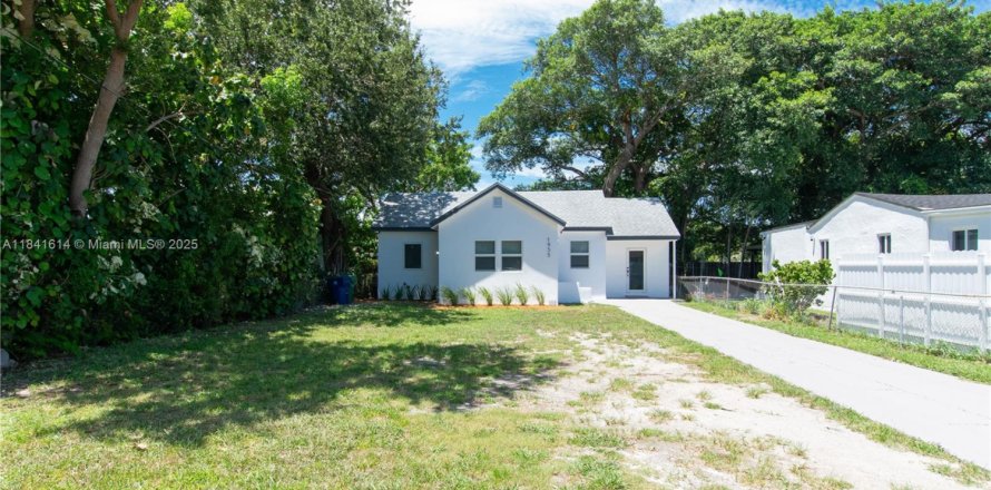 Villa ou maison à Miami, Floride 3 chambres № 1850491