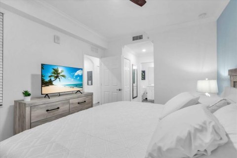 Condo in Bradenton, Florida, 2 bedrooms  № 1624997 - photo 8