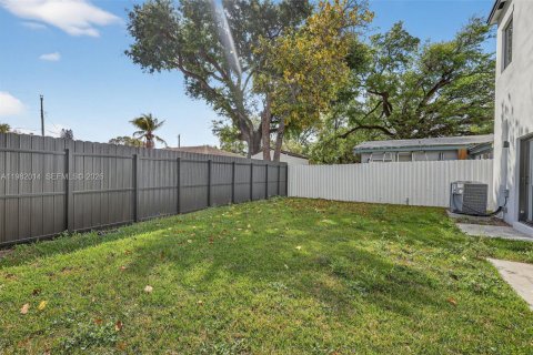 Купить таунхаус в Майами, Флорида 2 спальни, 107.77м2, № 2046855 - фото 5