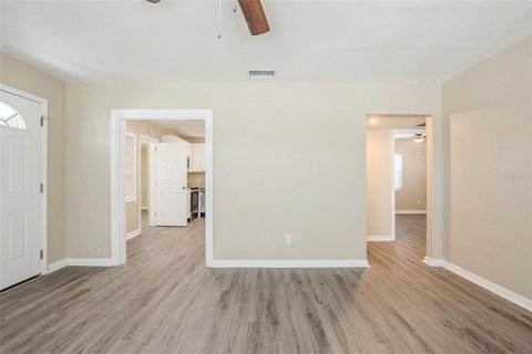 Casa en venta en Saint Petersburg, Florida, 3 dormitorios, 99.41 m2 № 1601969 - foto 5