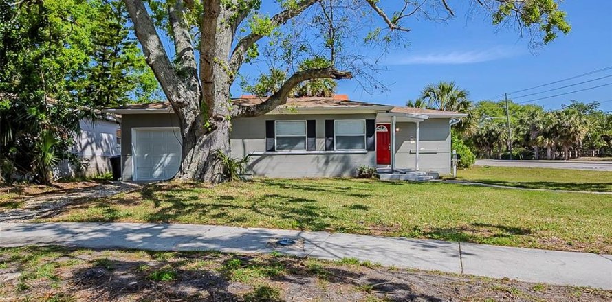 Casa en Saint Petersburg, Florida 3 dormitorios, 99.41 m2 № 1601969