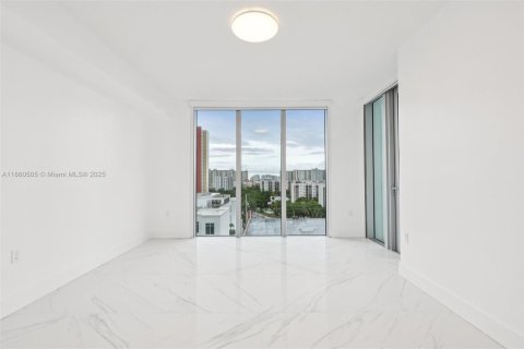 Condo in Sunny Isles Beach, Florida, 3 bedrooms  № 1922440 - photo 28