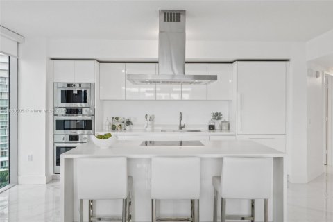 Condo in Sunny Isles Beach, Florida, 3 bedrooms  № 1922440 - photo 25