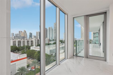 Condo in Sunny Isles Beach, Florida, 3 bedrooms  № 1922440 - photo 29