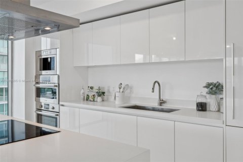 Condo in Sunny Isles Beach, Florida, 3 bedrooms  № 1922440 - photo 17