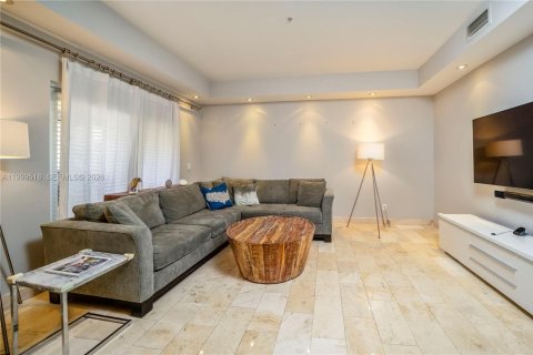 Townhouse in Miami Beach, Florida 4 bedrooms, 245.26 sq.m. № 2064819 - photo 7