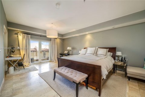 Townhouse in Miami Beach, Florida 4 bedrooms, 245.26 sq.m. № 2064819 - photo 18
