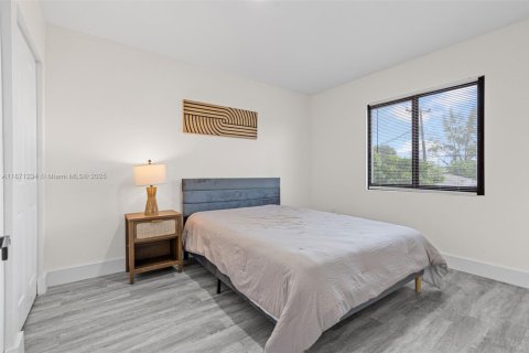 Casa en alquiler en Miami, Florida, 3 dormitorios, 86.4 m2 № 1895811 - foto 10