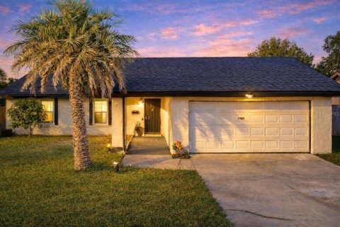 House in Kissimmee, Florida 3 bedrooms, 120.22 sq.m. № 2229224