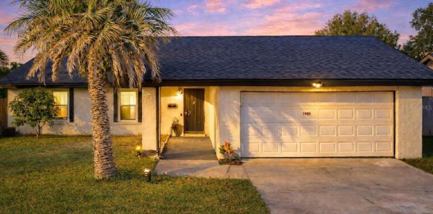 Villa ou maison à Kissimmee, Floride 3 chambres, 120.22 m2 № 2229224