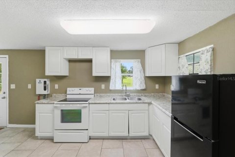 Villa ou maison à vendre à Lakeland, Floride: 2 chambres, 69.49 m2 № 2210969 - photo 9