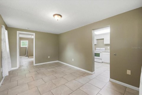 Villa ou maison à vendre à Lakeland, Floride: 2 chambres, 69.49 m2 № 2210969 - photo 4