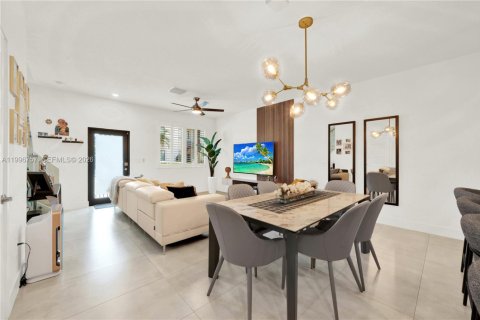 Купить таунхаус в Дорал, Флорида 3 спальни, 149.57м2, № 2058716 - фото 18