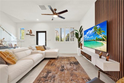 Купить таунхаус в Дорал, Флорида 3 спальни, 149.57м2, № 2058716 - фото 10