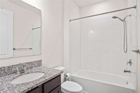 Купить таунхаус в Клермон, Флорида 10 комнат, 151.15м2, № 1835061 - фото 22