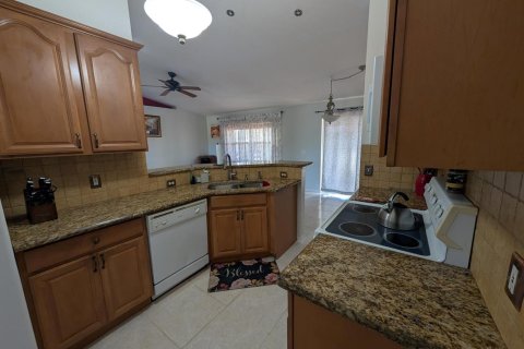 Casa en venta en Port St. Lucie, Florida, 3 dormitorios, 150.5 m2 № 2192914 - foto 13