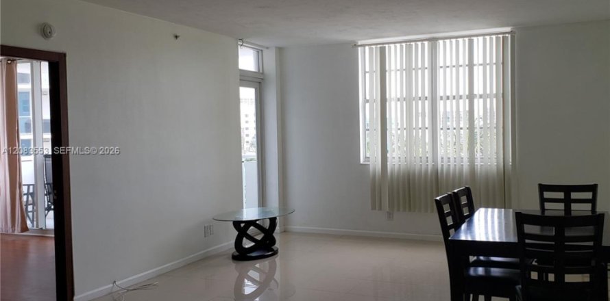 Condo à Hollywood, Floride, 2 chambres № 2352049