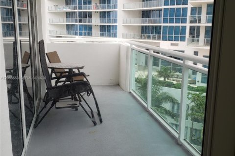 Copropriété à vendre à Hollywood, Floride: 2 chambres, 108.7 m2 № 2352049 - photo 5
