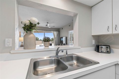 Condo in Palm Coast, Florida, 2 bedrooms  № 1250861 - photo 18