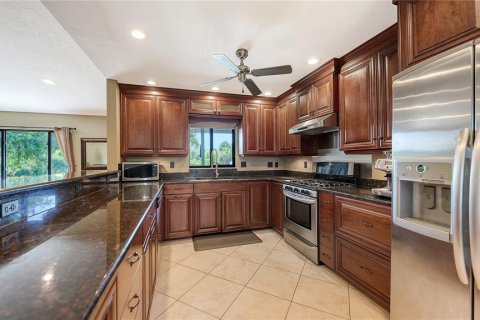 House in Sarasota, Florida 3 bedrooms, 149.76 sq.m. № 2430476 - photo 14