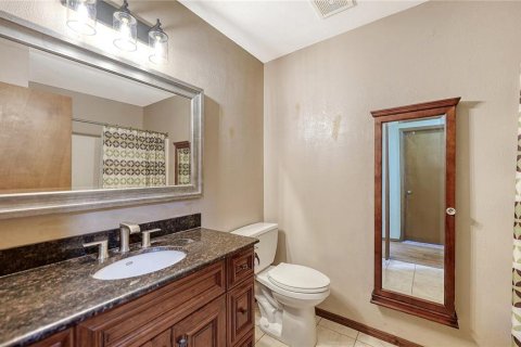 House in Sarasota, Florida 3 bedrooms, 149.76 sq.m. № 2430476 - photo 25