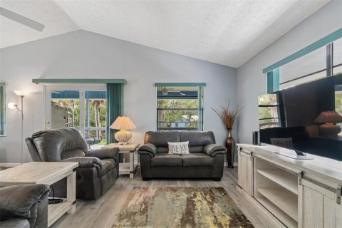 House in Crystal River, Florida 2 bedrooms, 101.45 sq.m. № 2267167 - photo 7