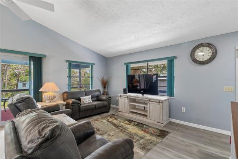 House in Crystal River, Florida 2 bedrooms, 101.45 sq.m. № 2267167 - photo 8