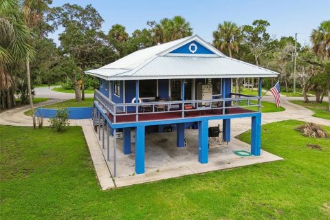 House in Crystal River, Florida 2 bedrooms, 101.45 sq.m. № 2267167 - photo 3