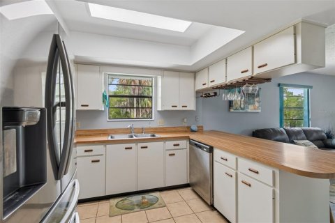 House in Crystal River, Florida 2 bedrooms, 101.45 sq.m. № 2267167 - photo 18