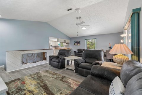 House in Crystal River, Florida 2 bedrooms, 101.45 sq.m. № 2267167 - photo 10