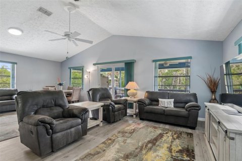House in Crystal River, Florida 2 bedrooms, 101.45 sq.m. № 2267167 - photo 6
