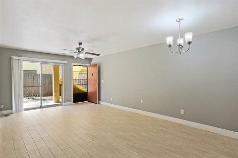 Condo in Tampa, Florida, 1 bedroom № 2202577 - photo 5