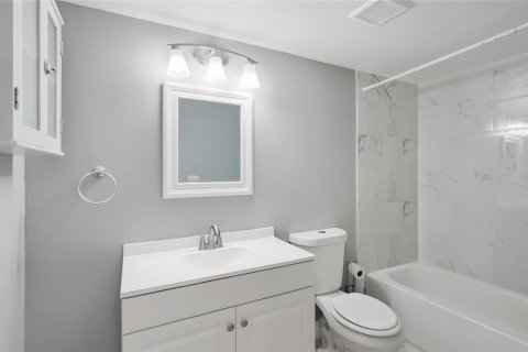 Condo in Tampa, Florida, 1 bedroom № 2202577 - photo 16