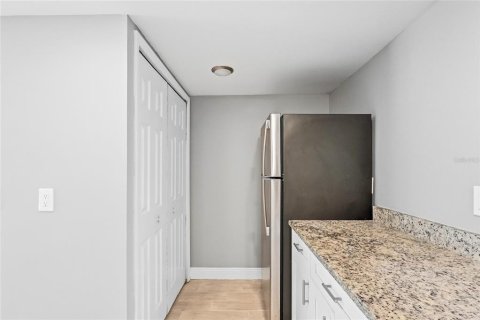 Condo in Tampa, Florida, 1 bedroom № 2202577 - photo 8