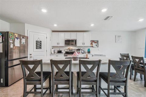 House in Brooksville, Florida 5 bedrooms, 242.01 sq.m. № 1903061 - photo 8