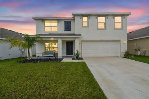 House in Brooksville, Florida 5 bedrooms, 242.01 sq.m. № 1903061 - photo 1
