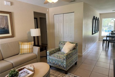 Apartamento en alquiler en Silver Springs Shores, Florida, 2 dormitorios, 84.91 m2 № 1853456 - foto 4