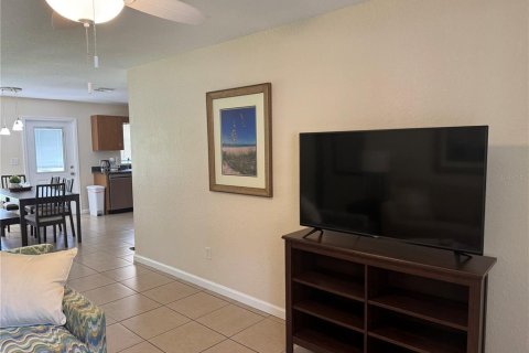Apartamento en alquiler en Silver Springs Shores, Florida, 2 dormitorios, 84.91 m2 № 1853456 - foto 5