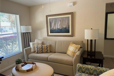 Apartamento en alquiler en Silver Springs Shores, Florida, 2 dormitorios, 84.91 m2 № 1853456 - foto 3