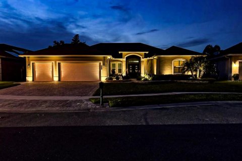 House in Winter Springs, Florida 4 bedrooms, 229.75 sq.m. № 1846652 - photo 2