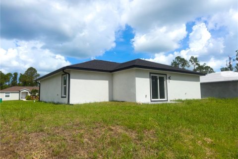 House in Port Charlotte, Florida 3 bedrooms, 117.99 sq.m. № 1869213 - photo 8