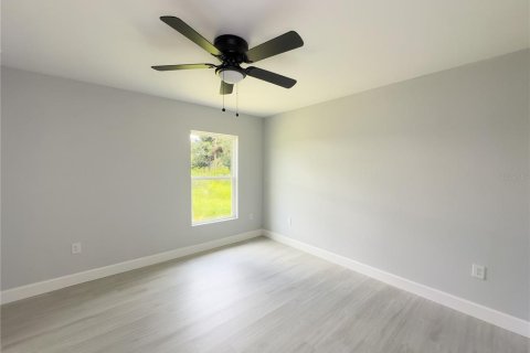 House in Port Charlotte, Florida 3 bedrooms, 117.99 sq.m. № 1869213 - photo 21